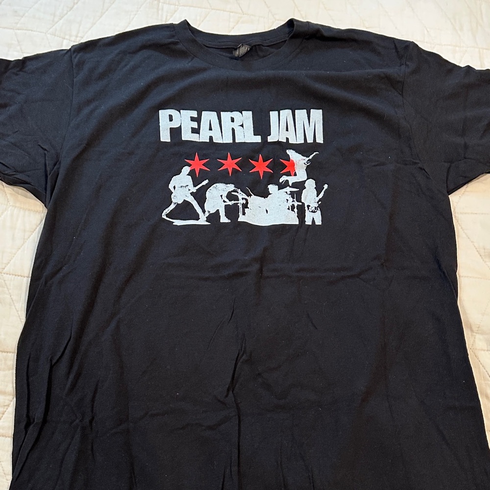 Pearl Black Unworn concert T-Shirt